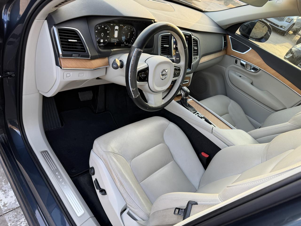Volvo XC90 T6 AWD Momentum 7P 2021