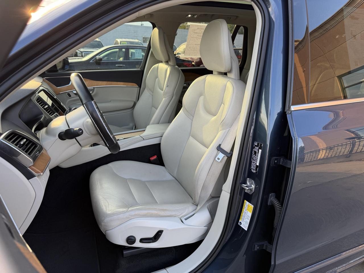 Volvo XC90 T6 AWD Momentum 7P 2021