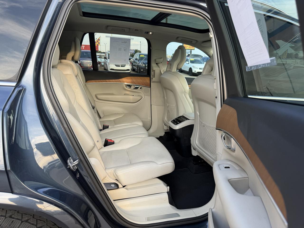 Volvo XC90 T6 AWD Momentum 7P 2021