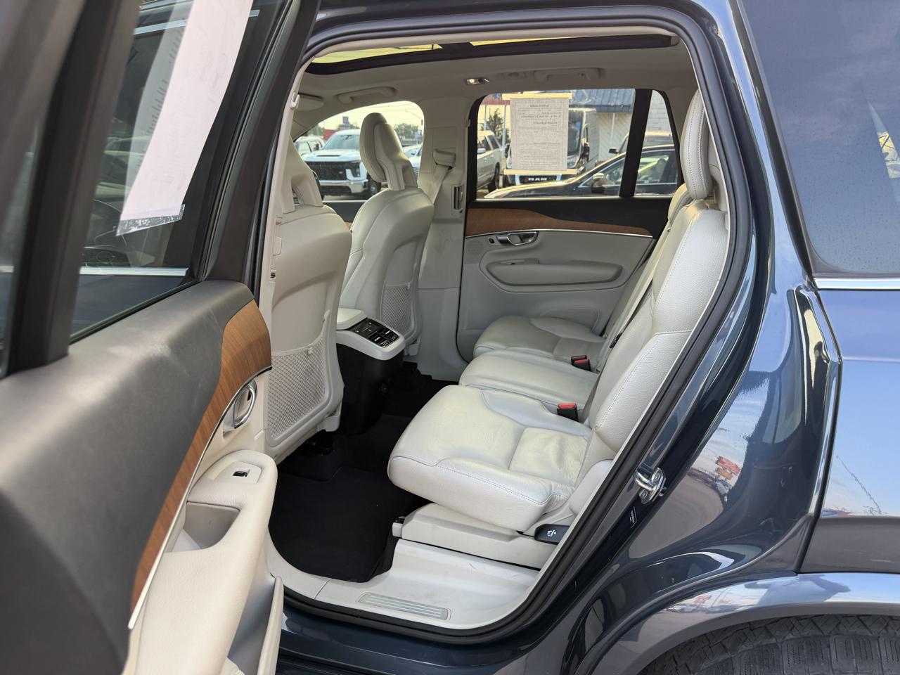 Volvo XC90 T6 AWD Momentum 7P 2021