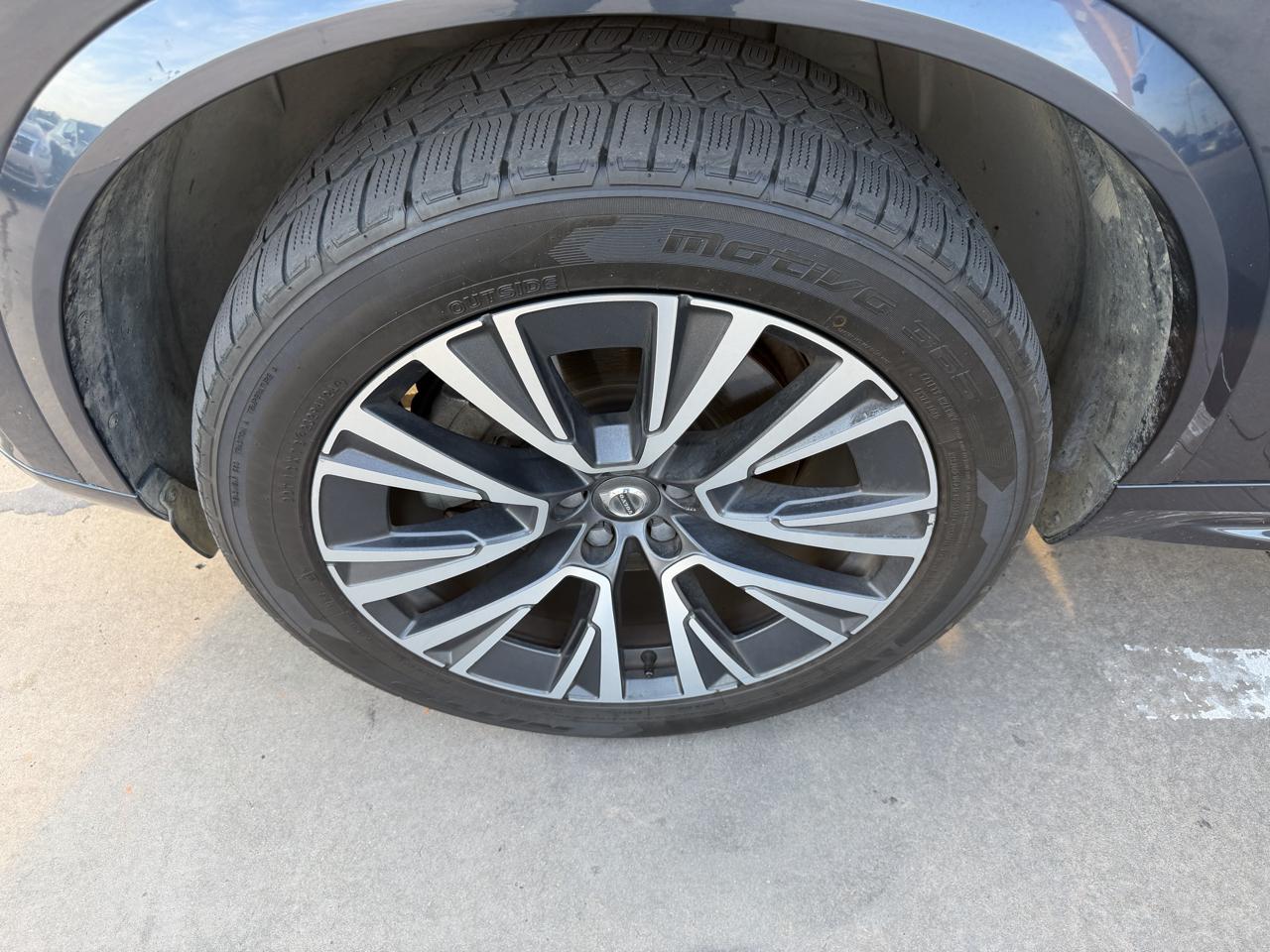 Volvo XC90 T6 AWD Momentum 7P 2021