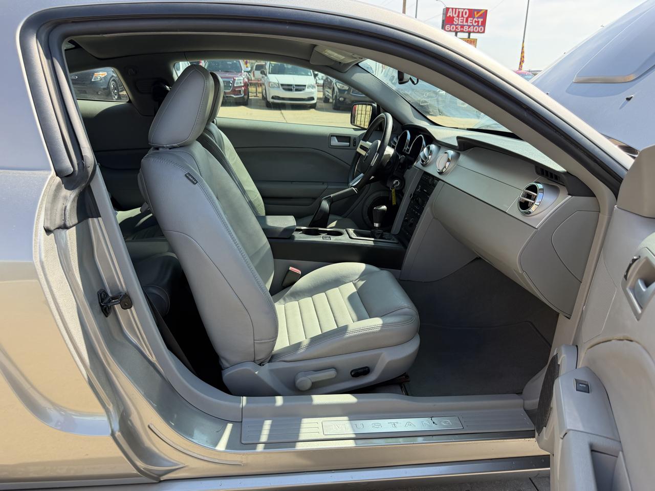 Ford Mustang 2dr Cpe GT 2009