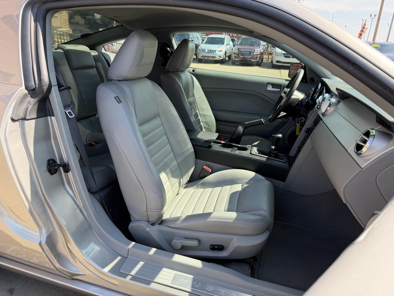 Ford Mustang 2dr Cpe GT 2009