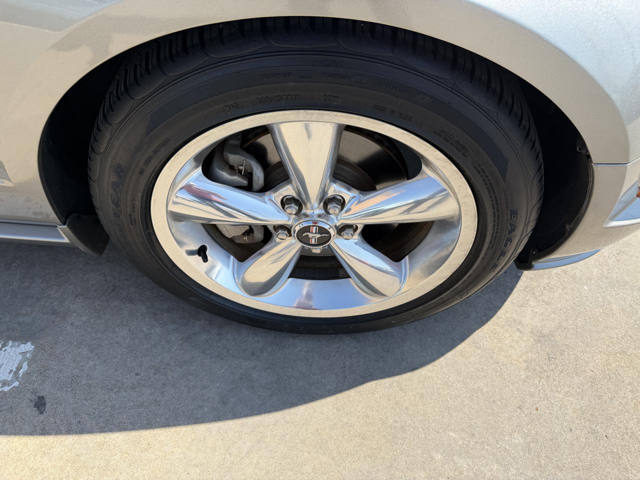 Ford Mustang 2dr Cpe GT 2009