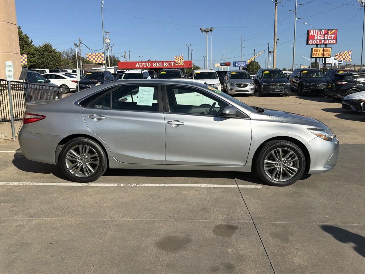 Toyota Camry XLE Auto (Natl) 2017