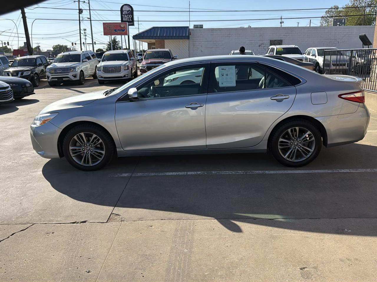 Toyota Camry XLE Auto (Natl) 2017