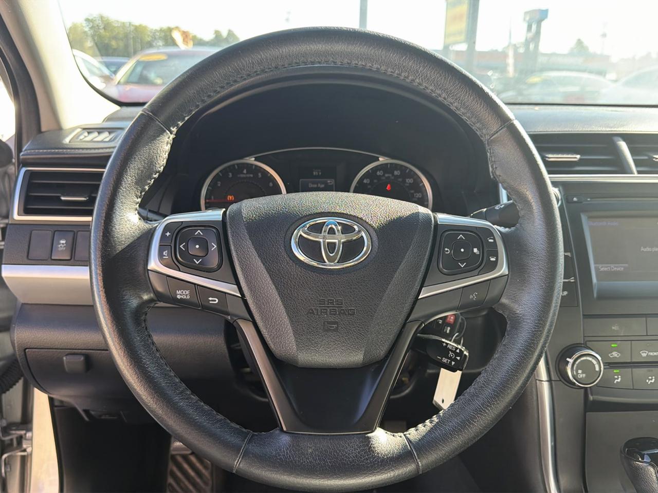 Toyota Camry XLE Auto (Natl) 2017