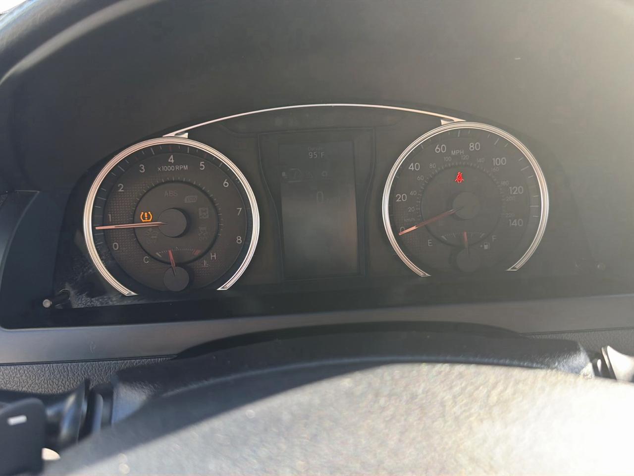 Toyota Camry XLE Auto (Natl) 2017