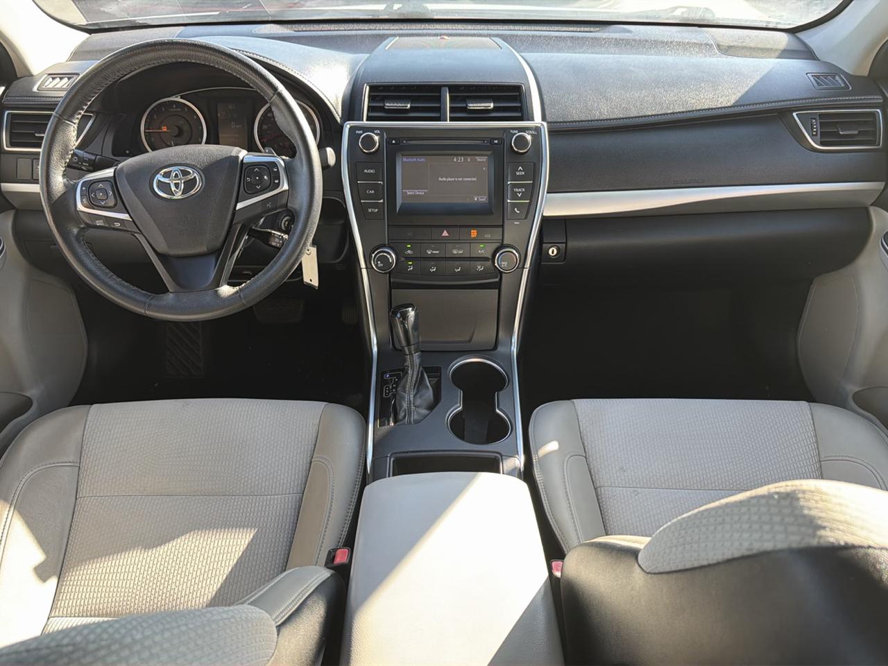 Toyota Camry XLE Auto (Natl) 2017