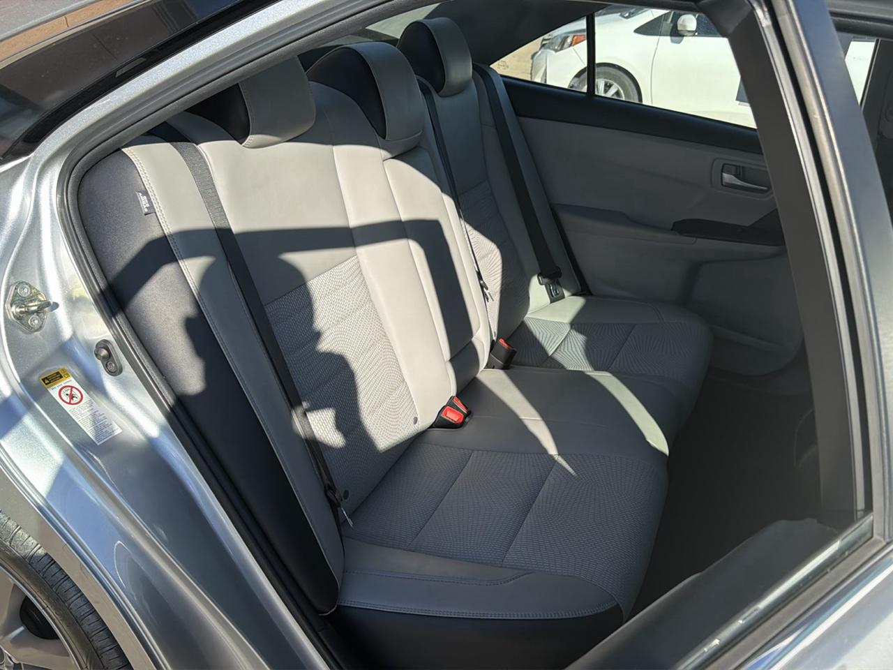 Toyota Camry XLE Auto (Natl) 2017