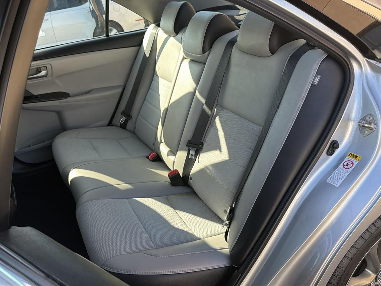Toyota Camry XLE Auto (Natl) 2017