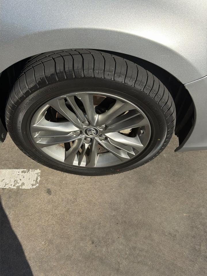 Toyota Camry XLE Auto (Natl) 2017