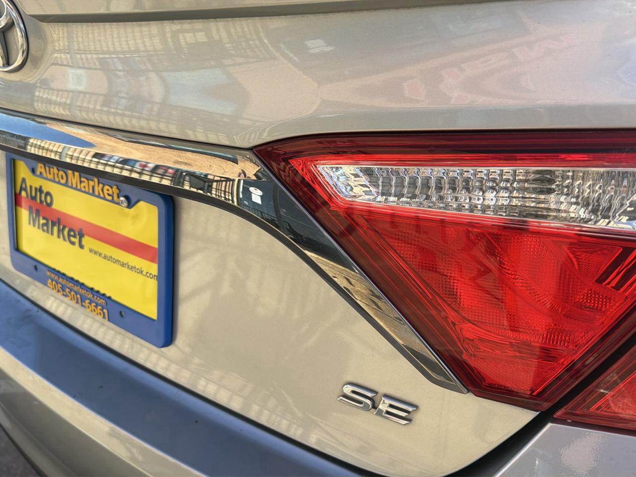 Toyota Camry XLE Auto (Natl) 2017