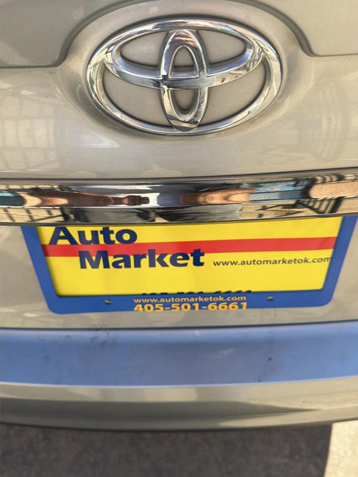 Toyota Camry XLE Auto (Natl) 2017