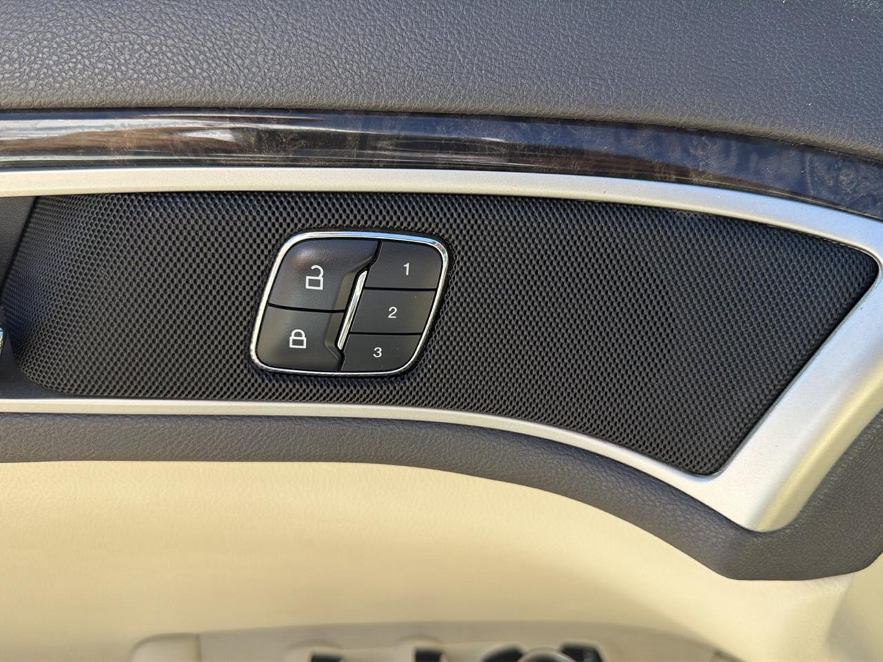 Lincoln MKZ 4dr Sdn Hybrid FWD 2014
