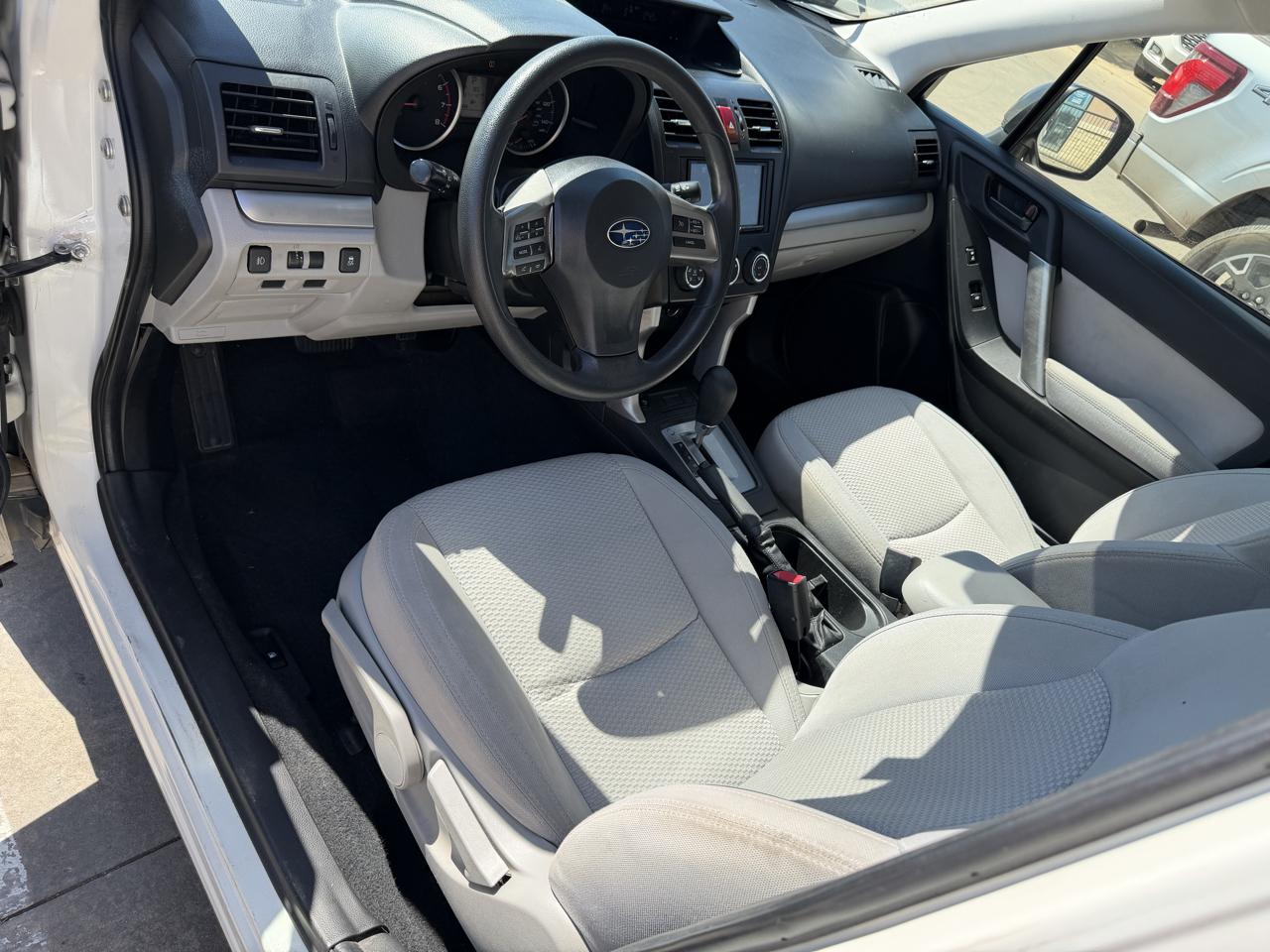 Subaru Forester 4dr Auto 2.5i PZEV 2014