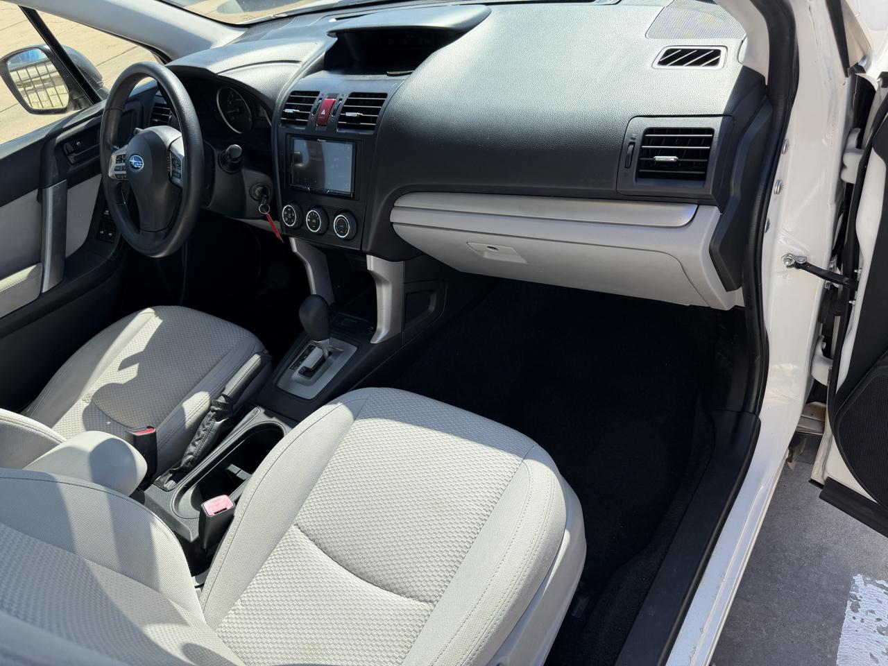Subaru Forester 4dr Auto 2.5i PZEV 2014