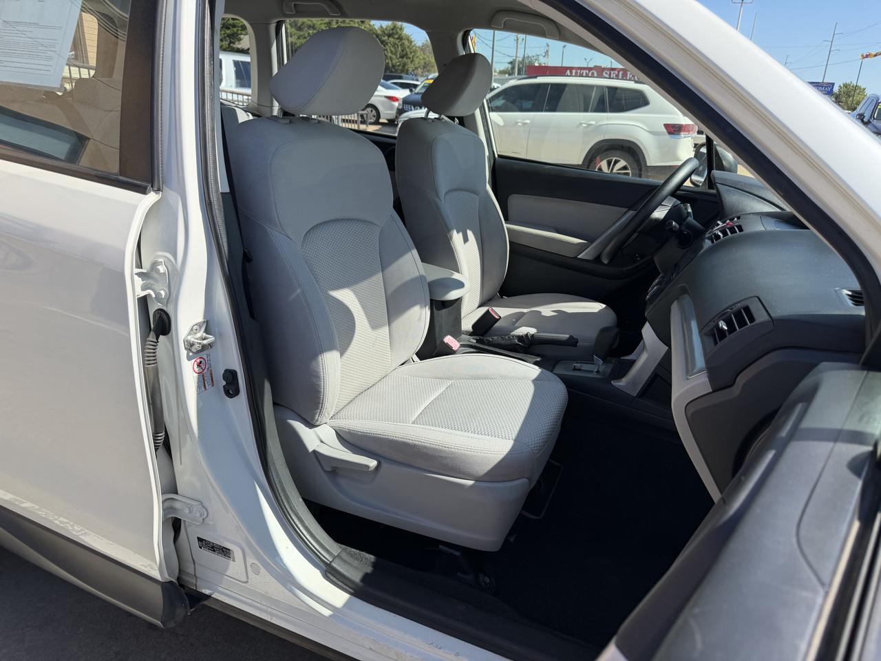 Subaru Forester 4dr Auto 2.5i PZEV 2014