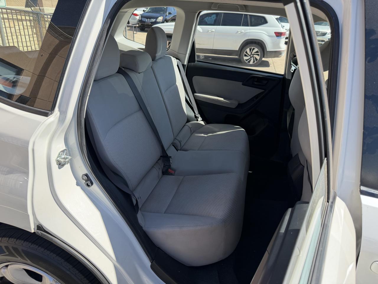 Subaru Forester 4dr Auto 2.5i PZEV 2014