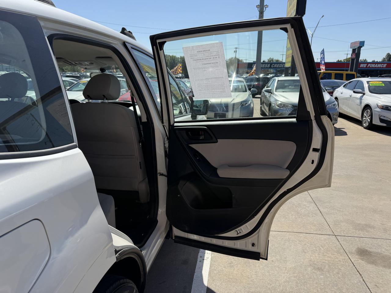 Subaru Forester 4dr Auto 2.5i PZEV 2014