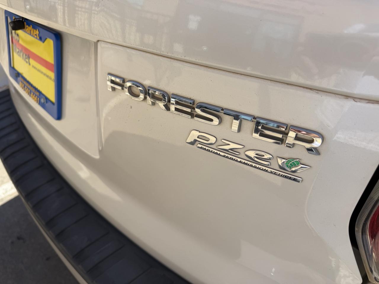Subaru Forester 4dr Auto 2.5i PZEV 2014