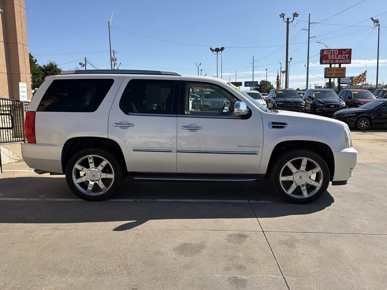 Cadillac Escalade 2WD 4dr Luxury 2012