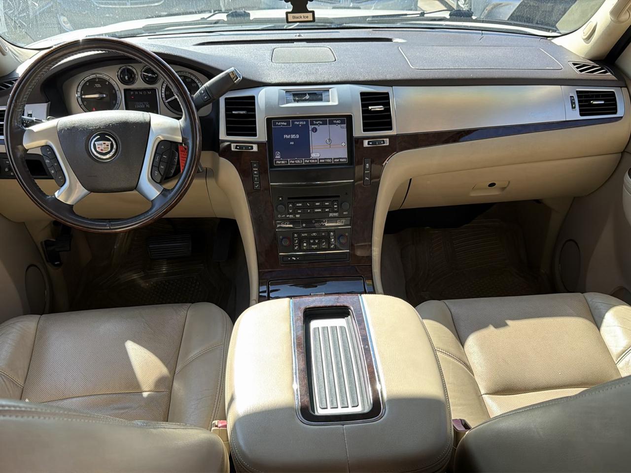 Cadillac Escalade 2WD 4dr Luxury 2012