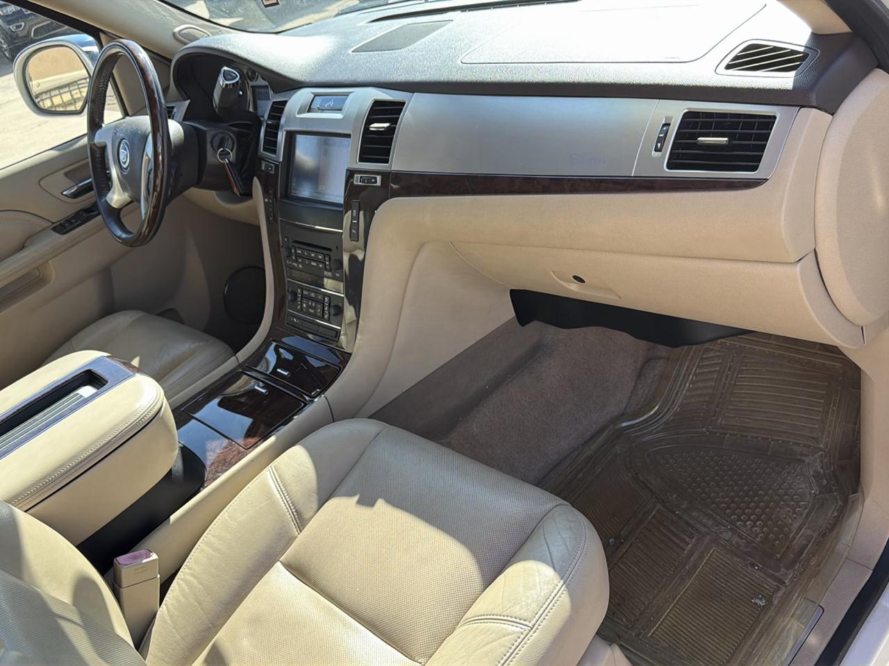 Cadillac Escalade 2WD 4dr Luxury 2012