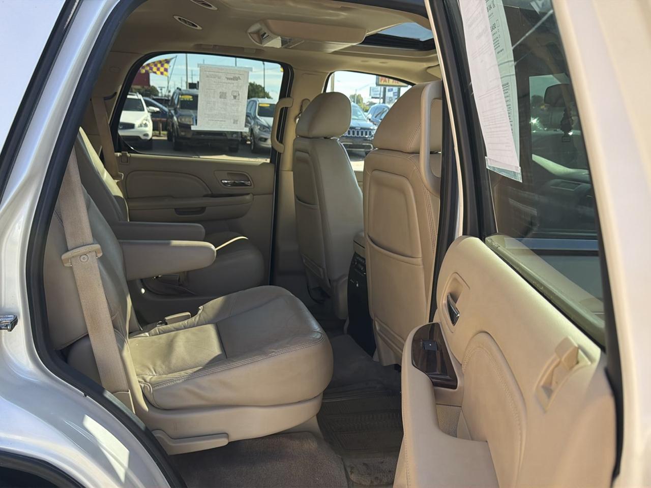 Cadillac Escalade 2WD 4dr Luxury 2012