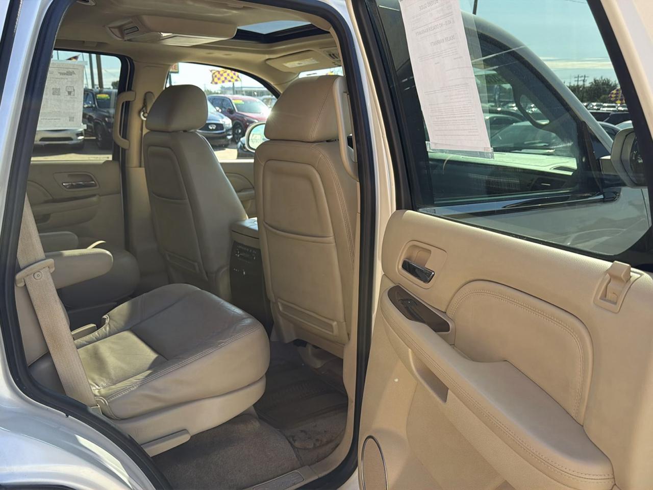 Cadillac Escalade 2WD 4dr Luxury 2012