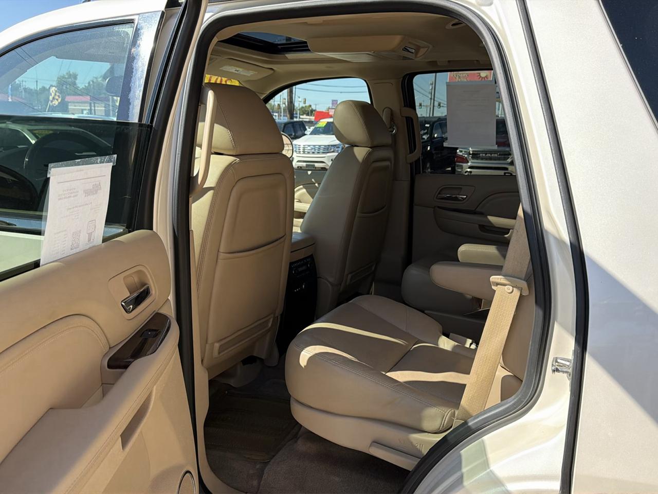 Cadillac Escalade 2WD 4dr Luxury 2012