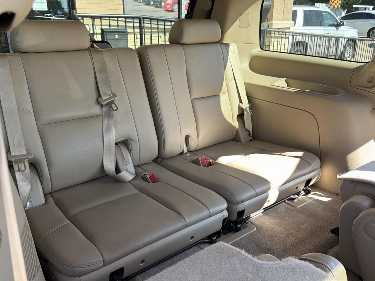 Cadillac Escalade 2WD 4dr Luxury 2012