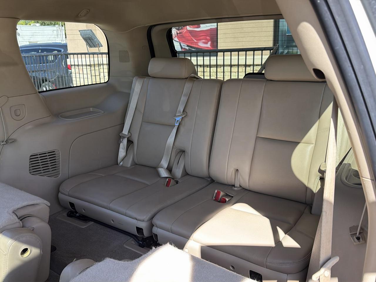 Cadillac Escalade 2WD 4dr Luxury 2012
