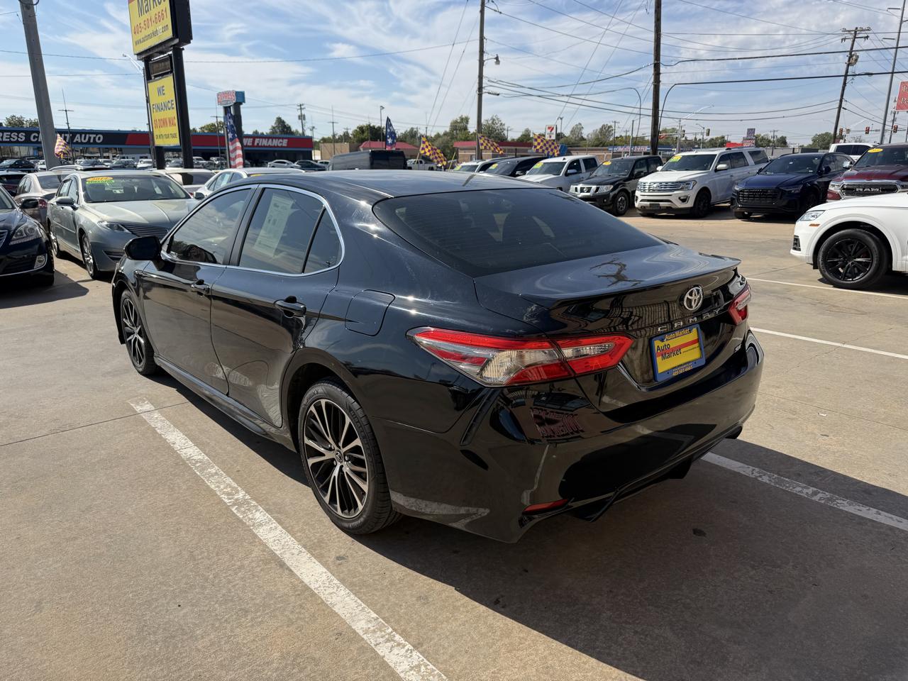Toyota Camry XLE Auto (Natl) 2018