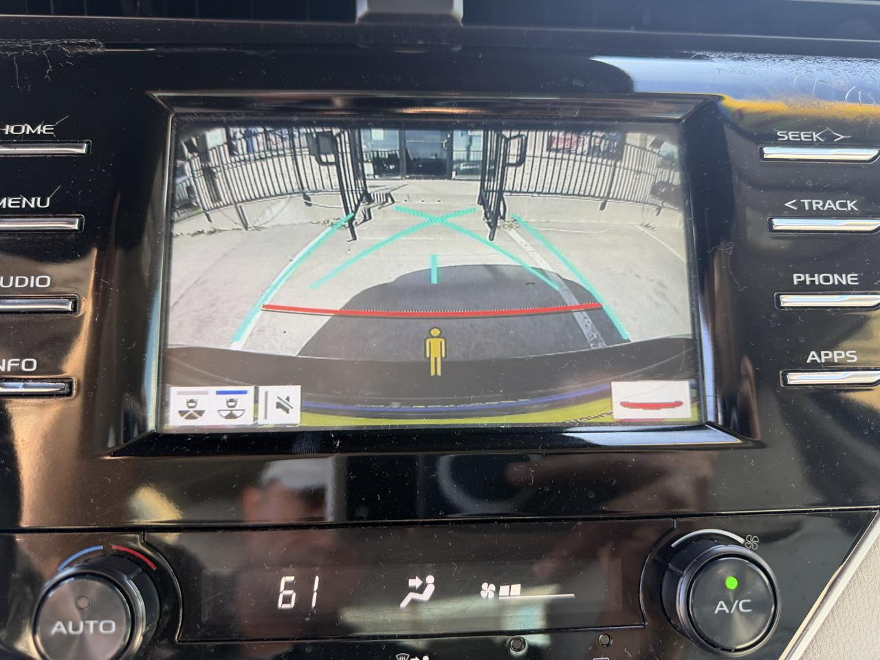 Toyota Camry XLE Auto (Natl) 2018