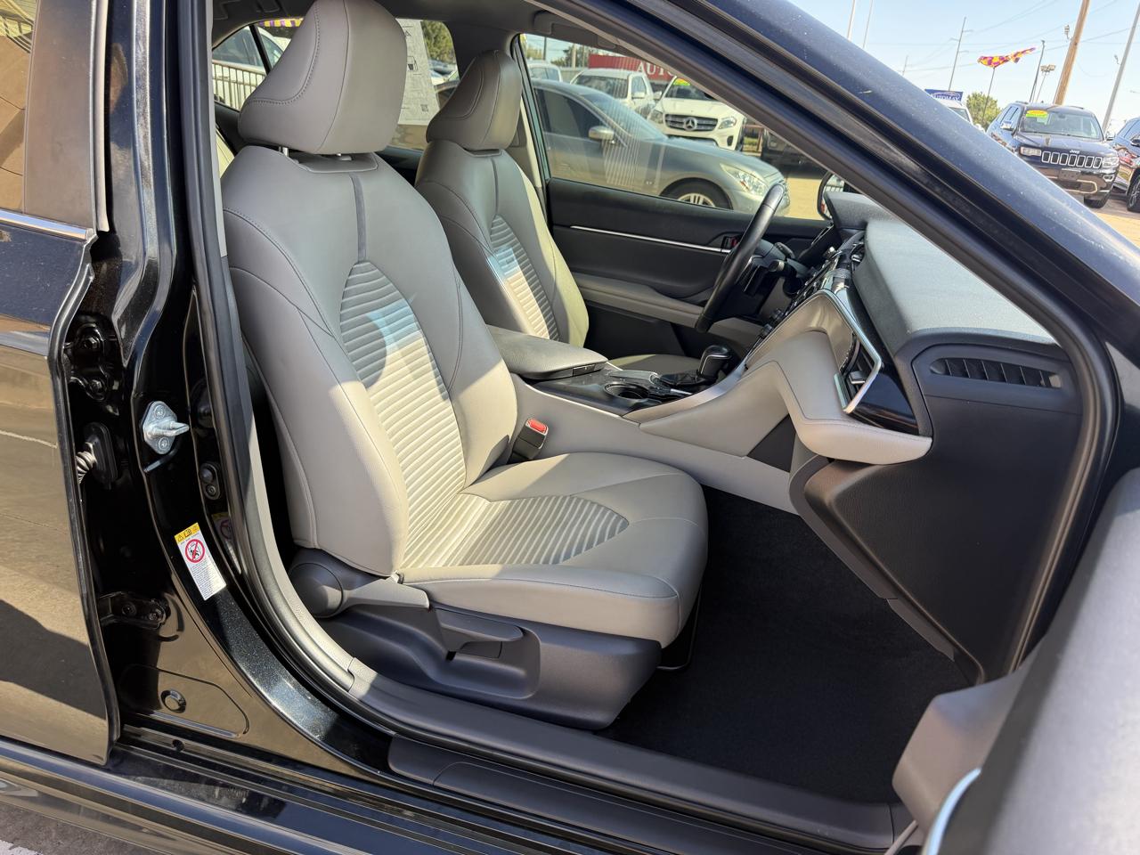 Toyota Camry XLE Auto (Natl) 2018