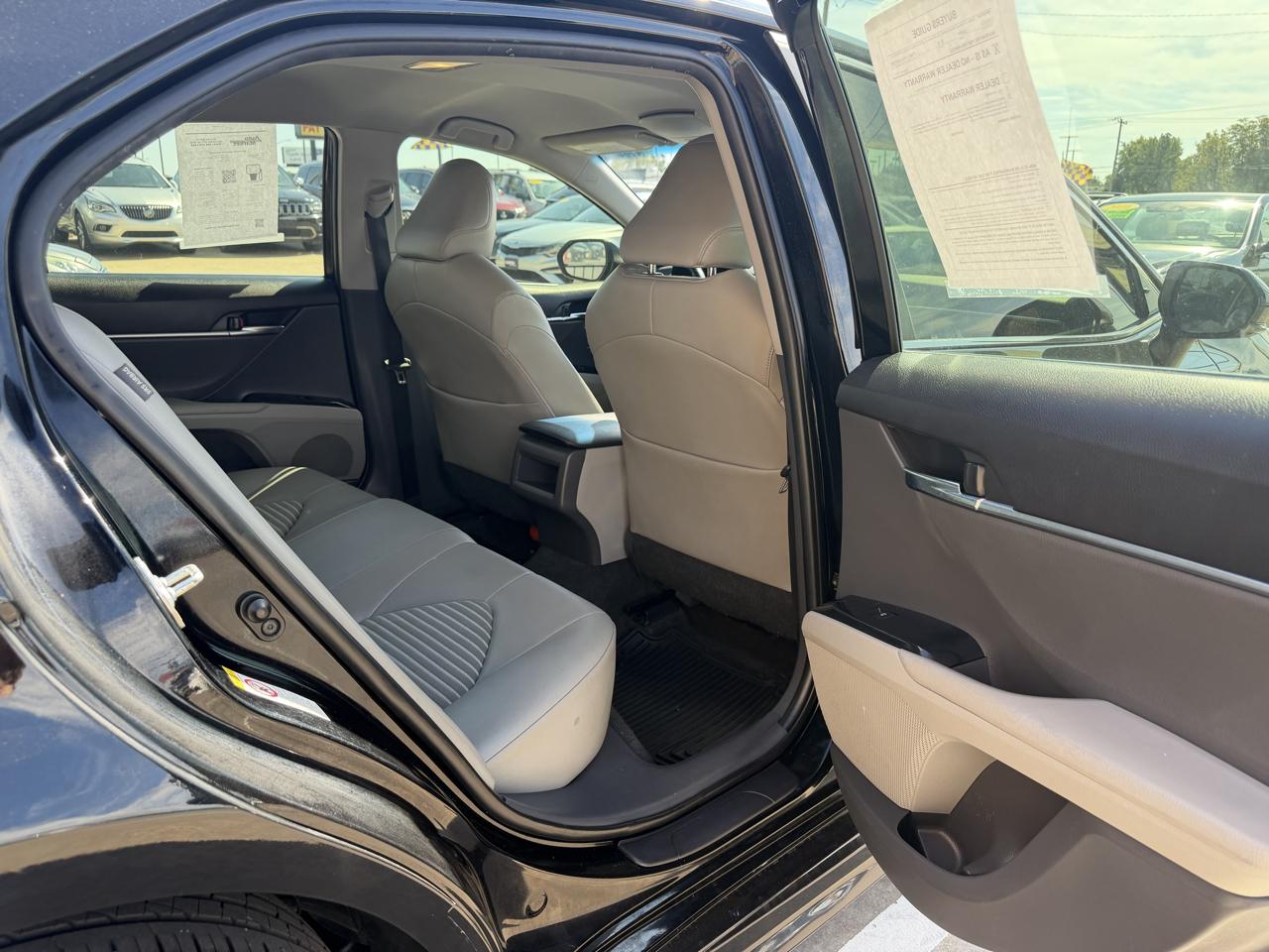 Toyota Camry XLE Auto (Natl) 2018