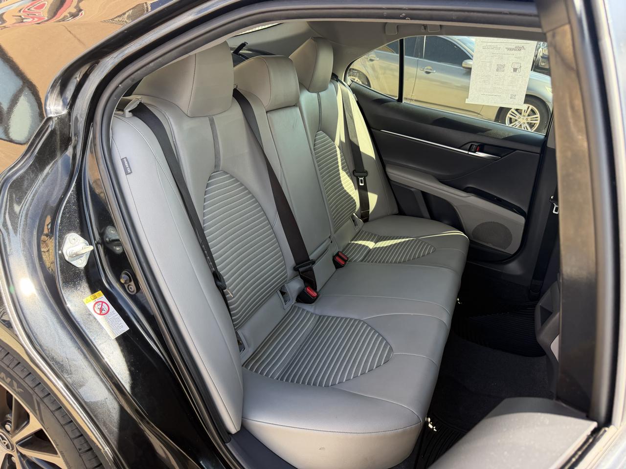 Toyota Camry XLE Auto (Natl) 2018