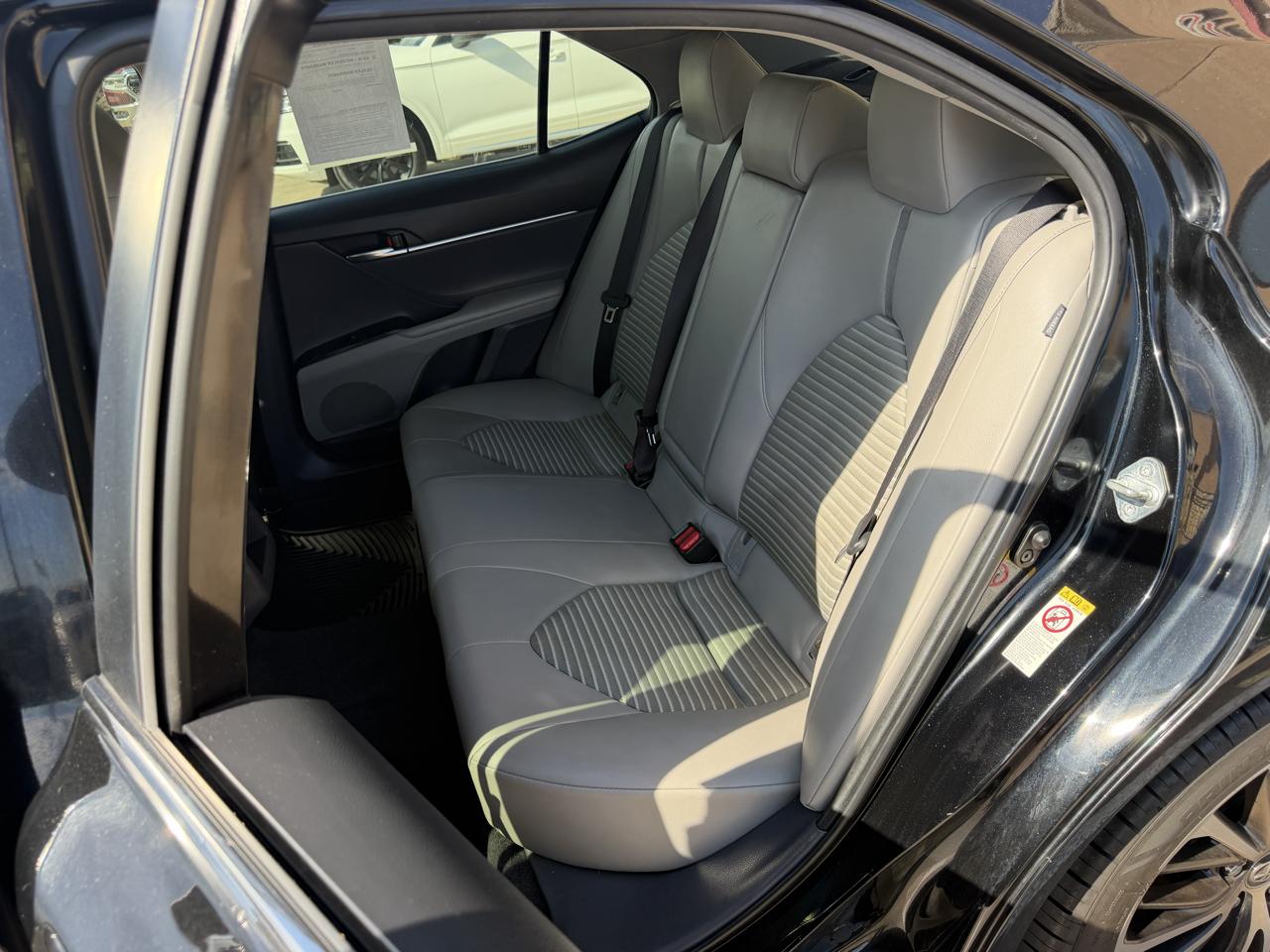 Toyota Camry XLE Auto (Natl) 2018