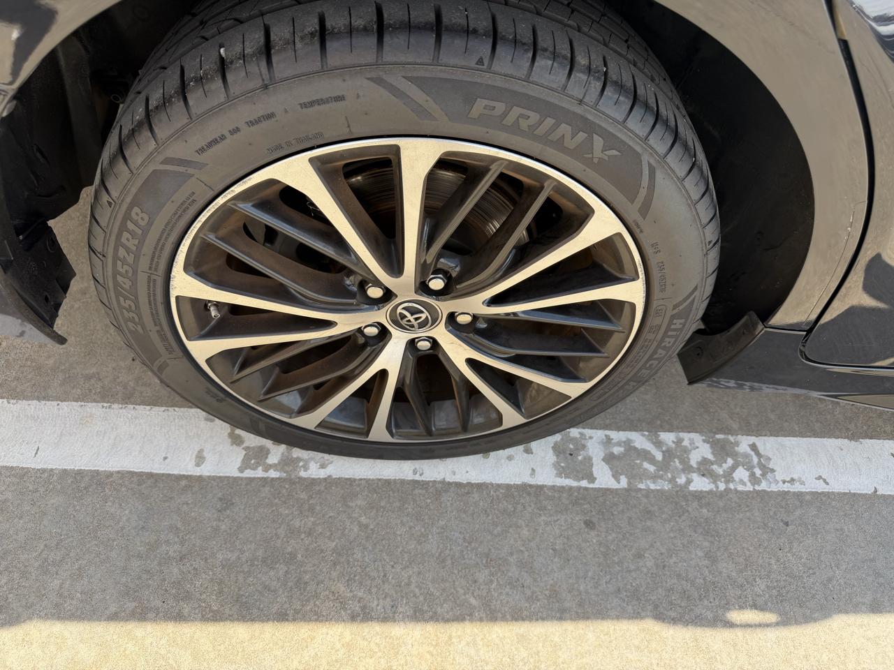 Toyota Camry XLE Auto (Natl) 2018