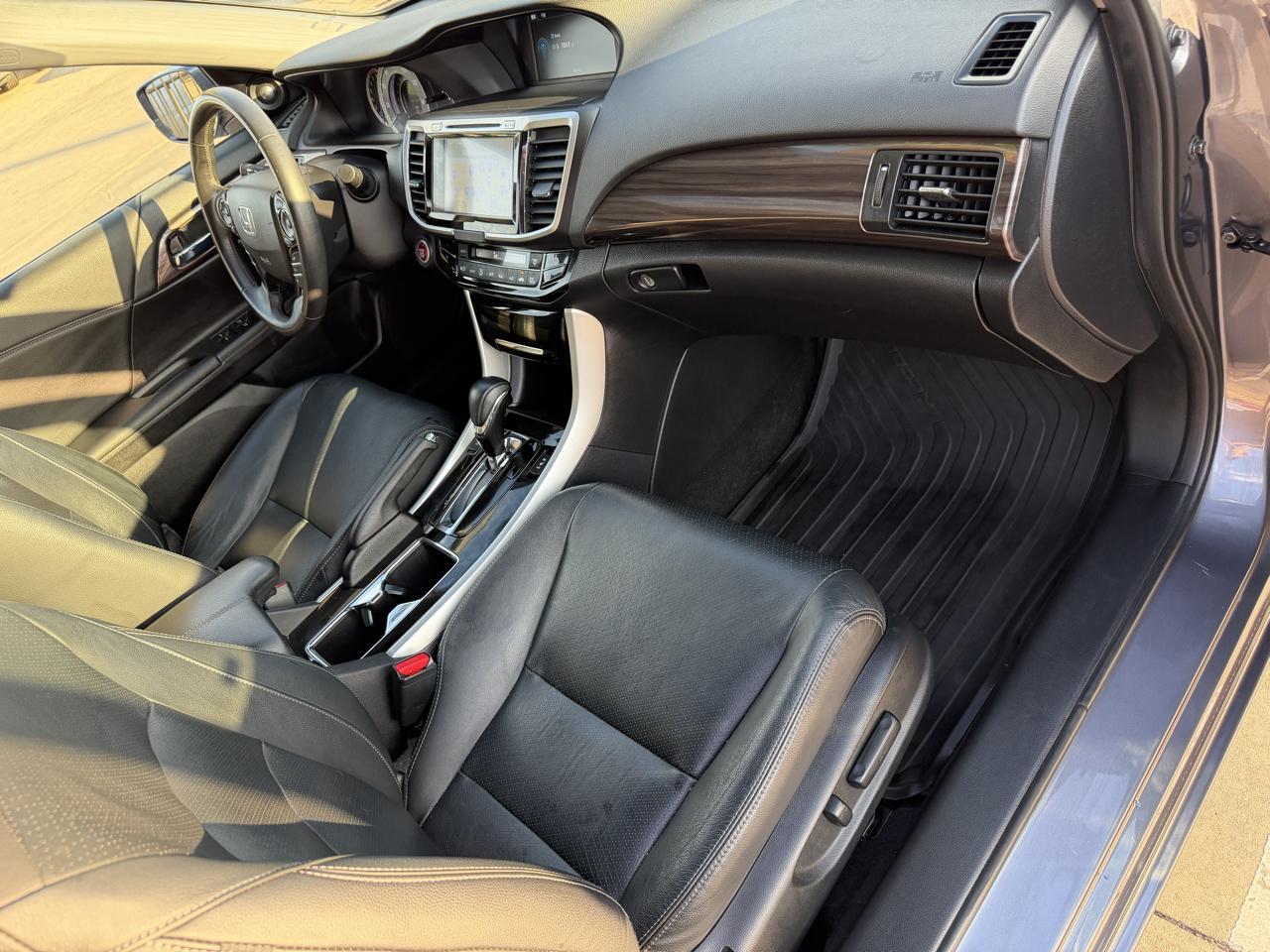 Honda Accord Sedan EX-L CVT w/Navi & Honda Sensing 2017