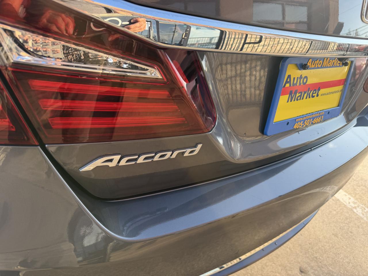 Honda Accord Sedan EX-L CVT w/Navi & Honda Sensing 2017