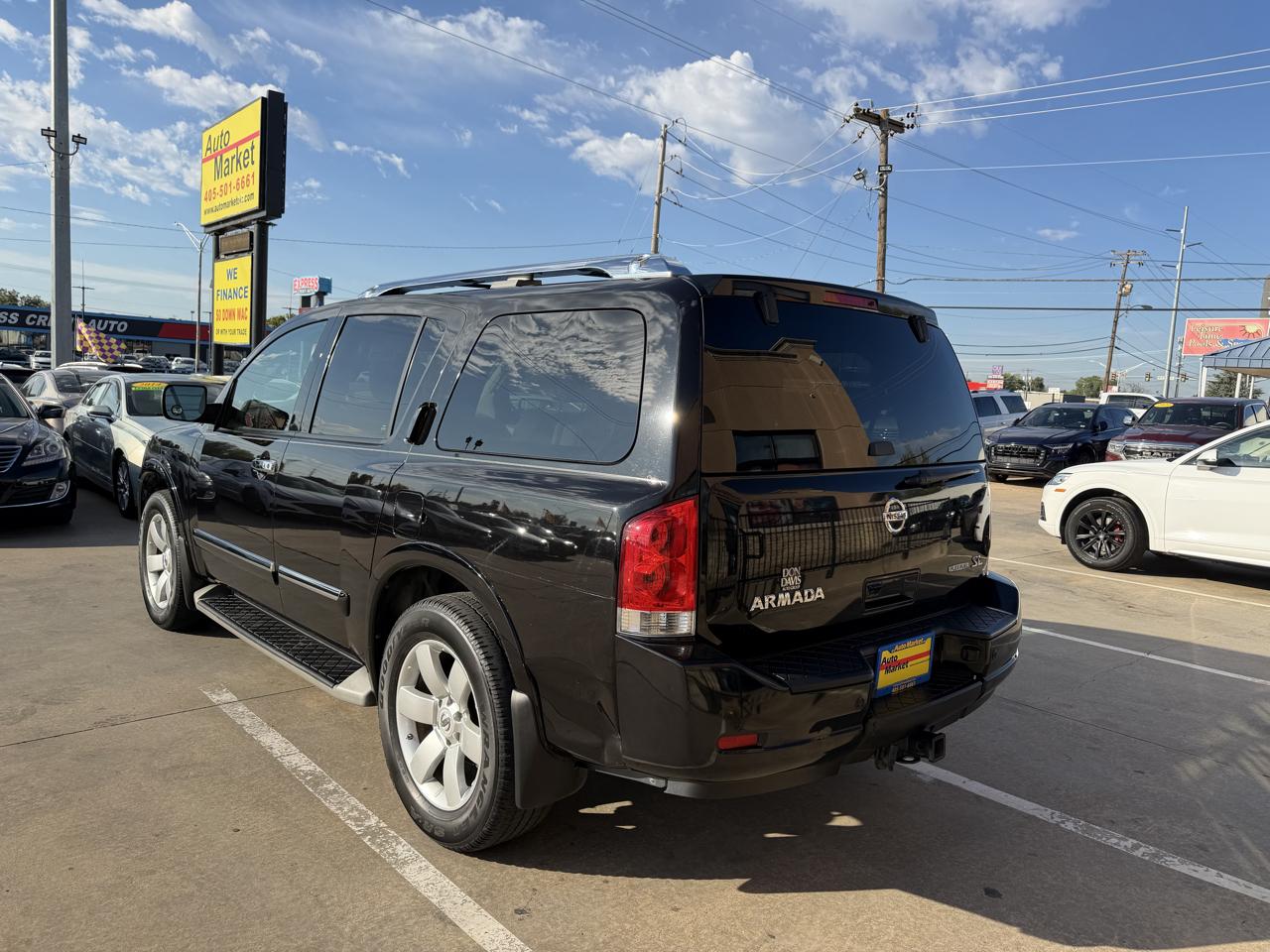 Nissan Armada 2WD 4dr SL 2012