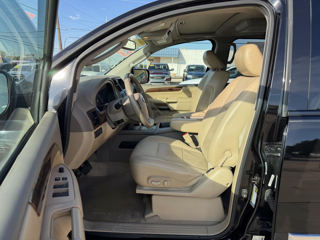 Nissan Armada 2WD 4dr SL 2012
