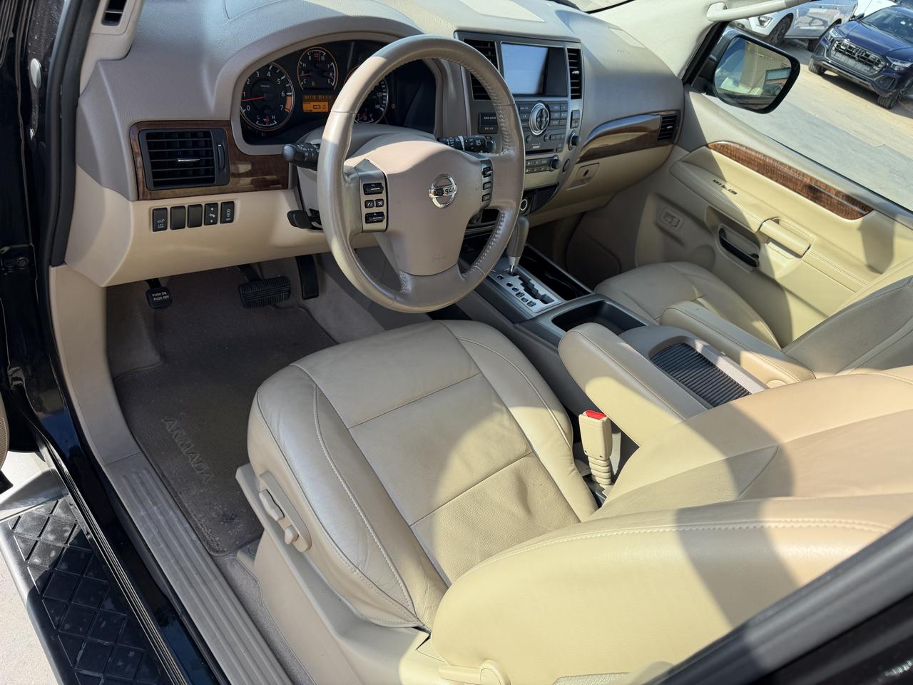 Nissan Armada 2WD 4dr SL 2012