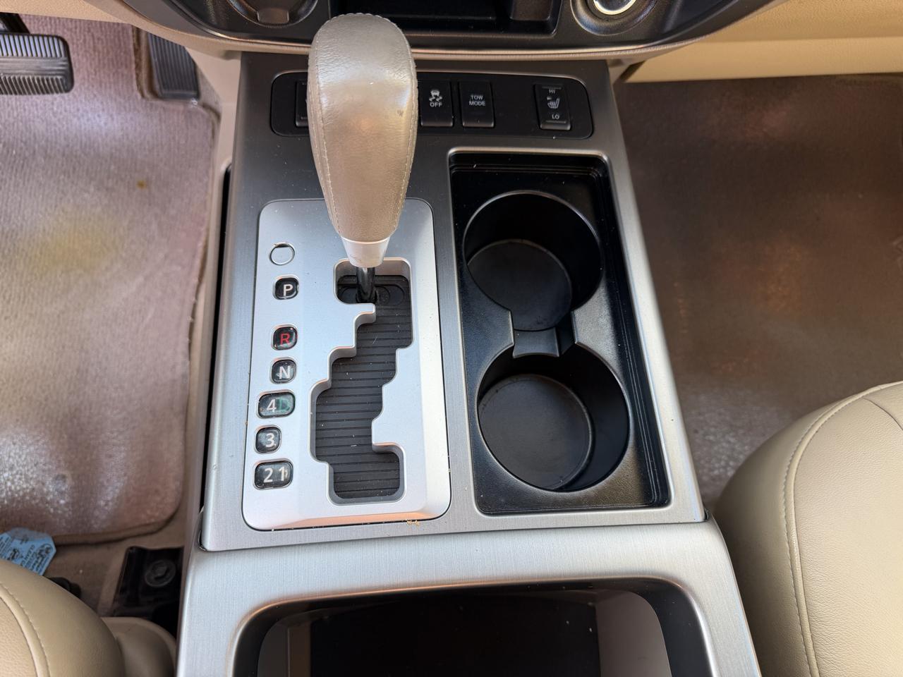 Nissan Armada 2WD 4dr SL 2012