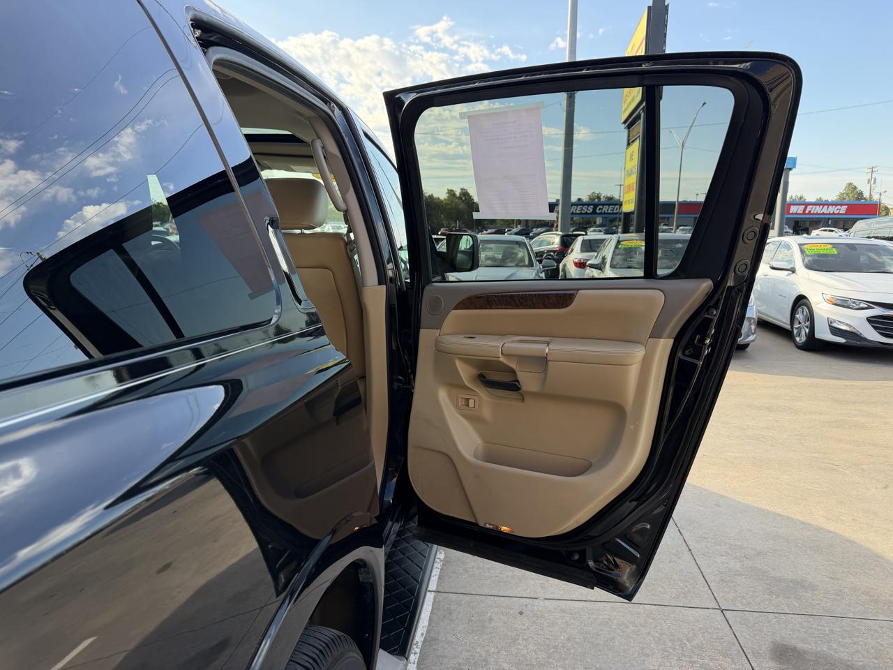 Nissan Armada 2WD 4dr SL 2012