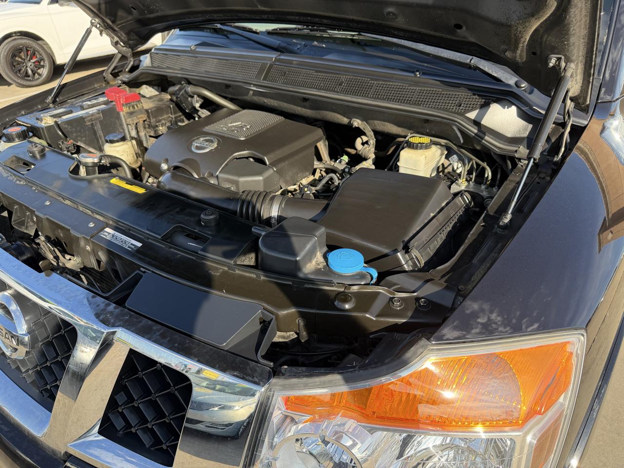 Nissan Armada 2WD 4dr SL 2012