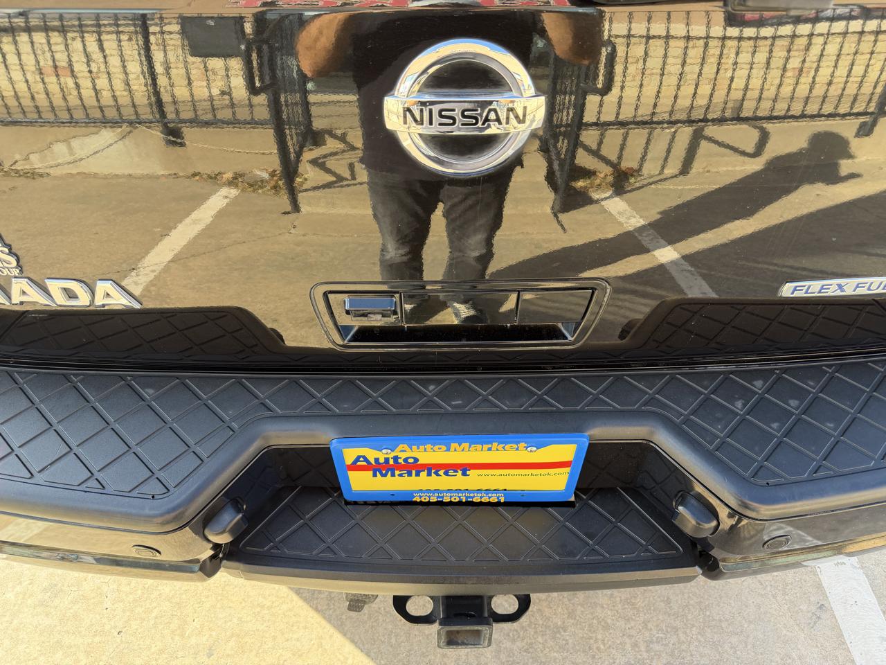 Nissan Armada 2WD 4dr SL 2012