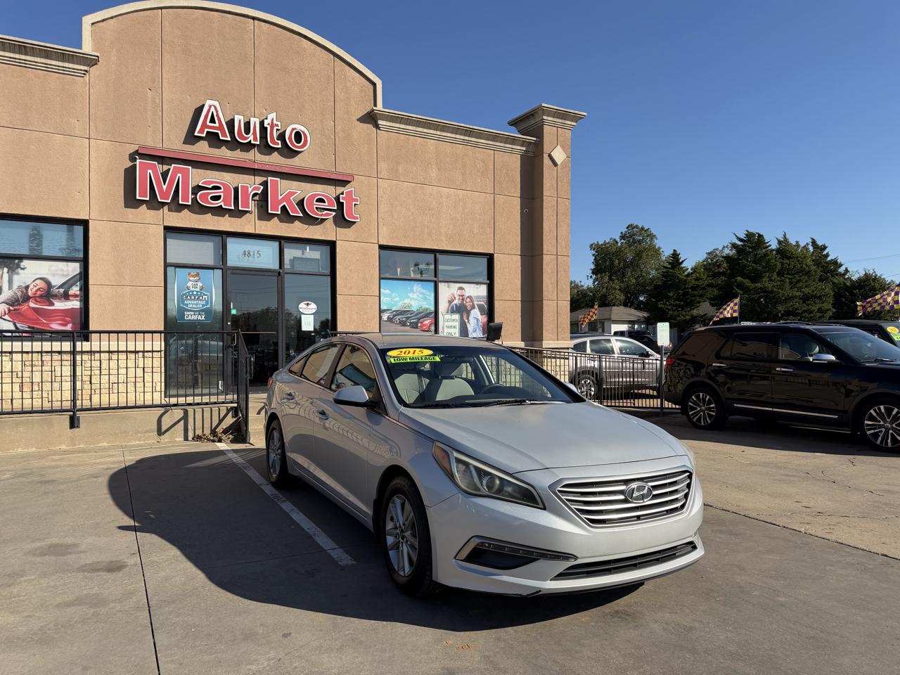 Hyundai Sonata 4dr Sdn 2.4L SE 2015